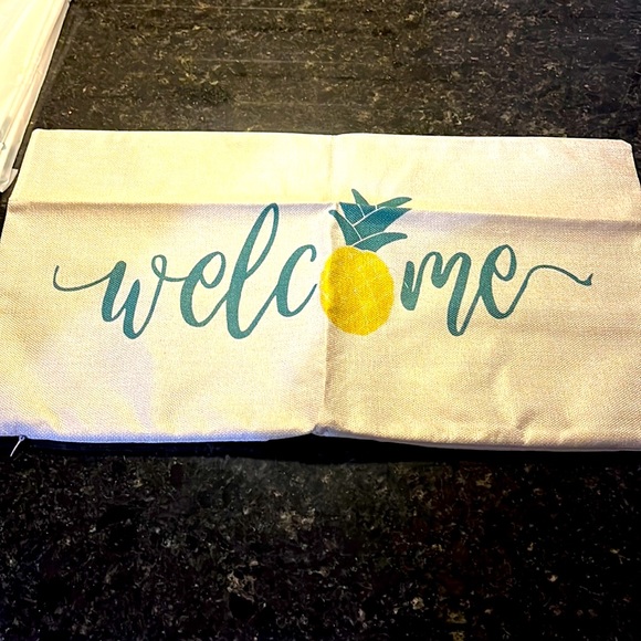 New welcome pineapple Decor pillow covers 12 x 20inch Set of 3 - Picture 2 of 4